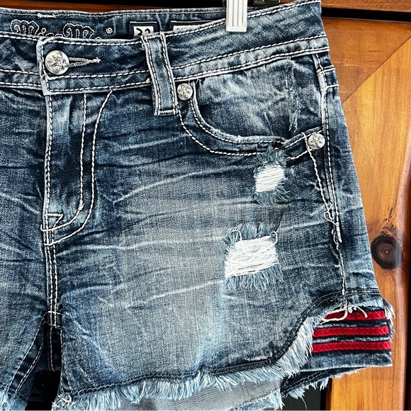 MISS ME: Distressed Stars and Stripes Signature Shorts - Picture 6 of 8